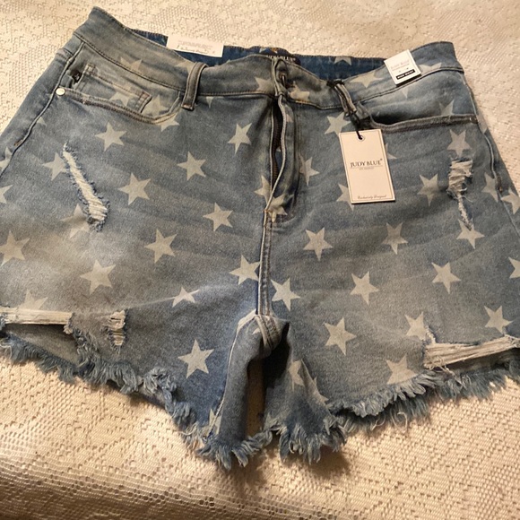 Judy blue  star shorts - Picture 1 of 2